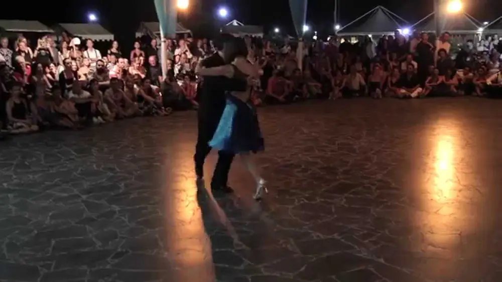 Video thumbnail for Gustavo Rosas e Gisela Natoli - Catania Tango Festival 2015 (2/3)