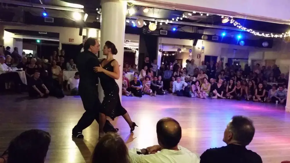 Video thumbnail for Argentine tango: Gustavo Naveira & Giselle Anne - Milonga Tres