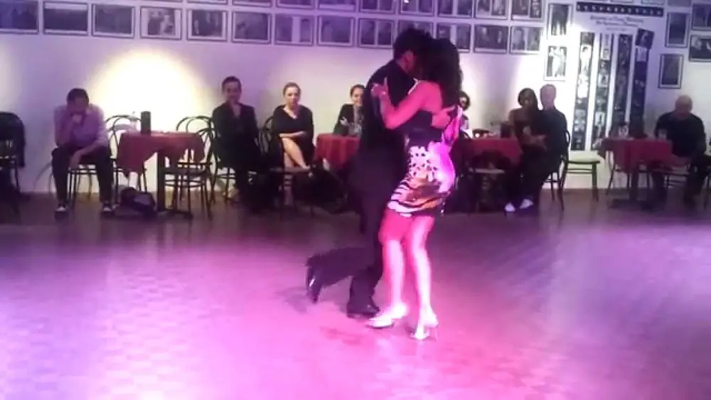 Video thumbnail for Pablo Garcia e Laura Grandi Esibizione alla Zotto Tango Academy Milano il 26.10. 2013