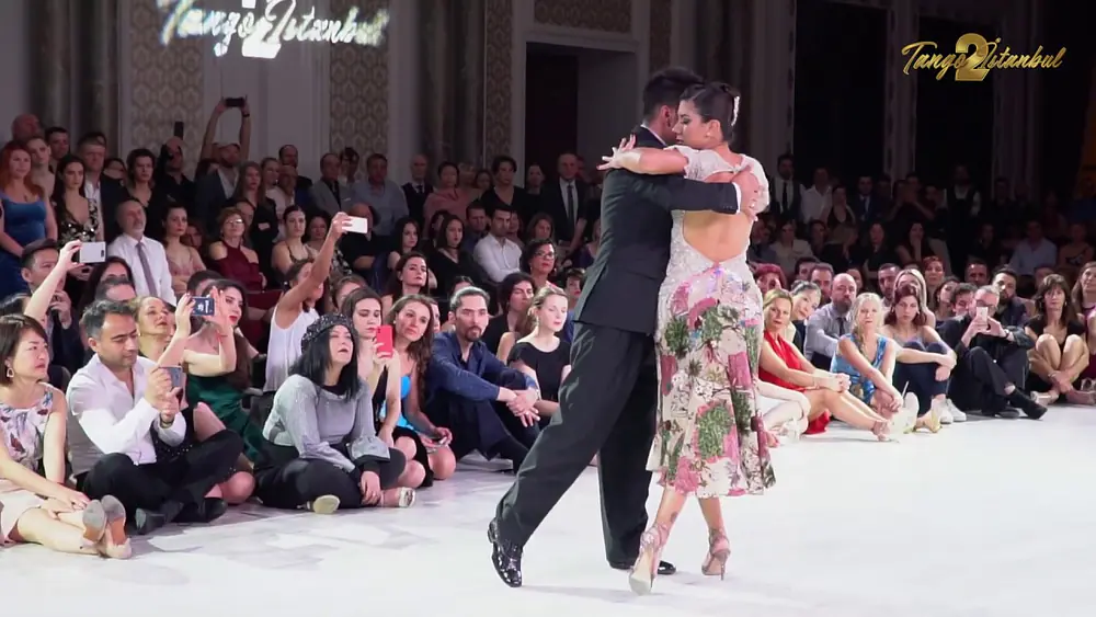 Video thumbnail for Sebastián Achaval & Roxana Suárez / Çırağan Palace 1/4 | 11th tango2İstanbul