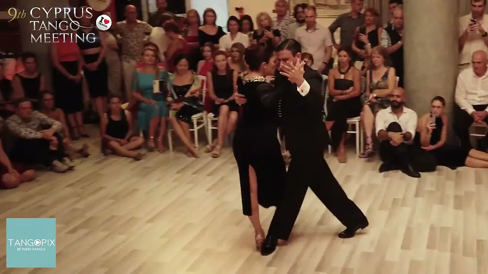 Video thumbnail for Vanesa Villalba & Matteo Antonietti dance Osvaldo Pugliese - Emancipación