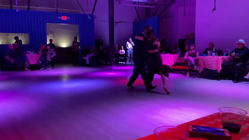 Video thumbnail for Leonardo Pankow y Carolina Balmaseda - Miami Tango Club