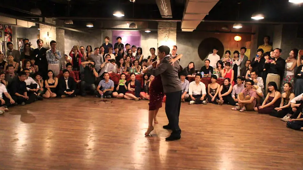 Video thumbnail for 2013 Tango Ensueño Carlos Espinoza & Noelia Hurtado Grand Milonga 3(14.Sep.2013)