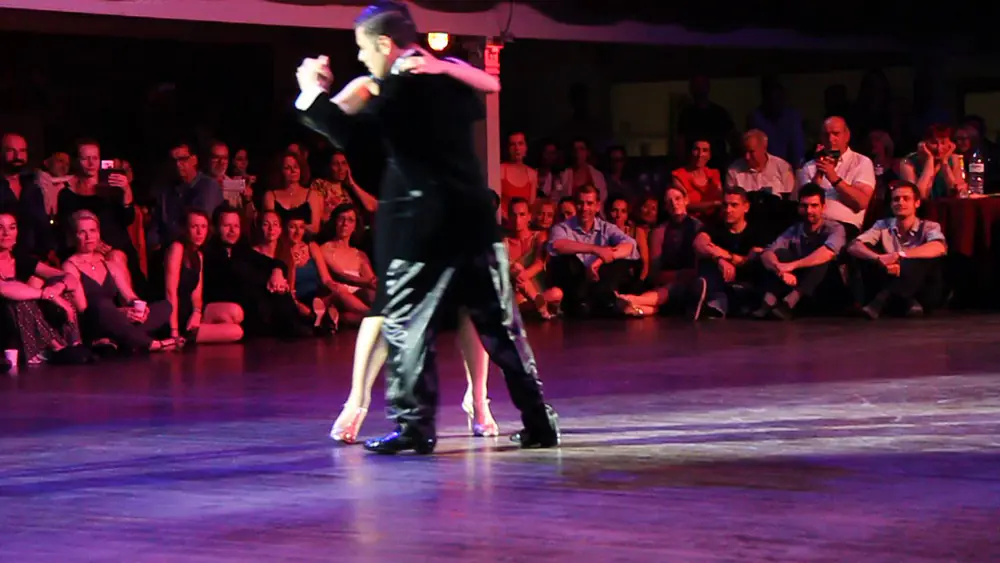 Video thumbnail for NELI PILIU E YANINA QUIÑONES NO 15º FESTIVAL TANGO PORTO - 2/5