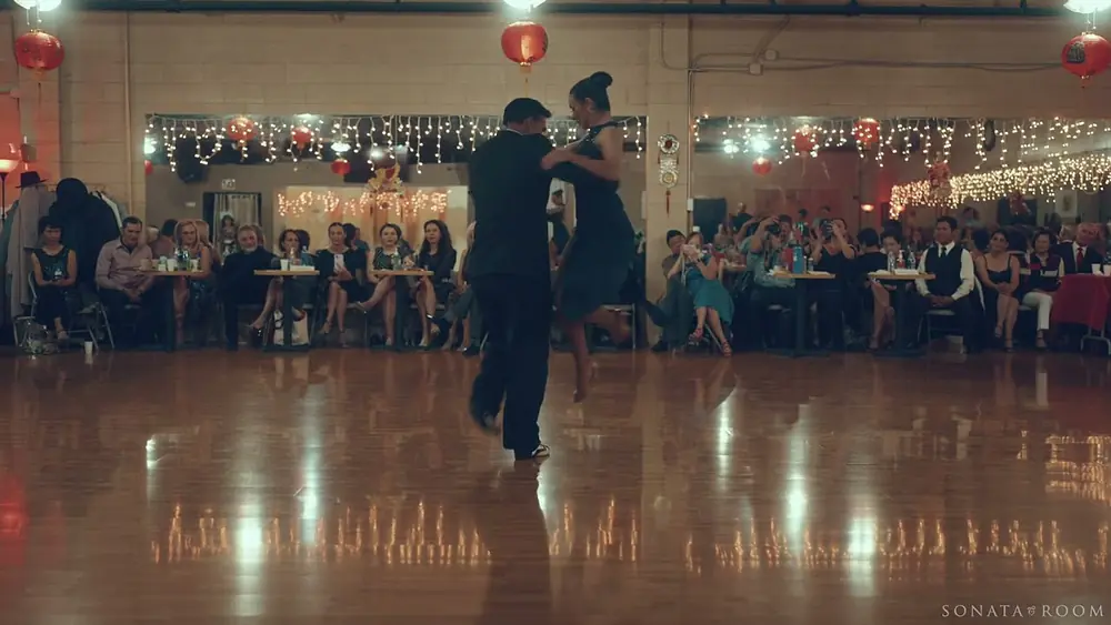 Video thumbnail for Junior Cervila & Guadalupe Garcia - Pata Ancha