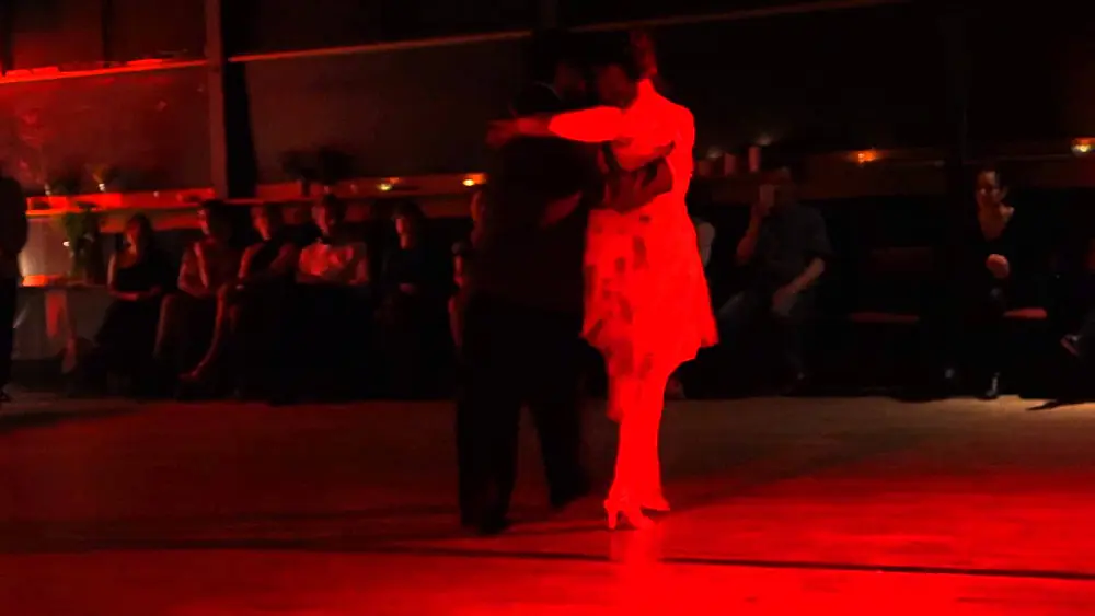Video thumbnail for Anna Sol & Aldo Velásquez, tango, La vida es corta/Ricardo Tanturi, Uppsala, Sweden, May 2015