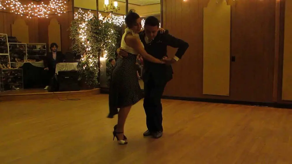 Video thumbnail for Andres Bravo & Carolina Jaurena at "La Milonga Rosa"