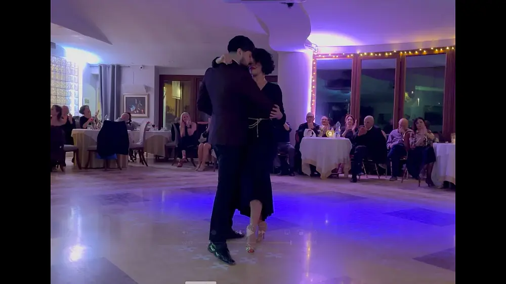 Video thumbnail for Sebastian Jimenez y Raquel Makow bailan ... D'ARIENZO