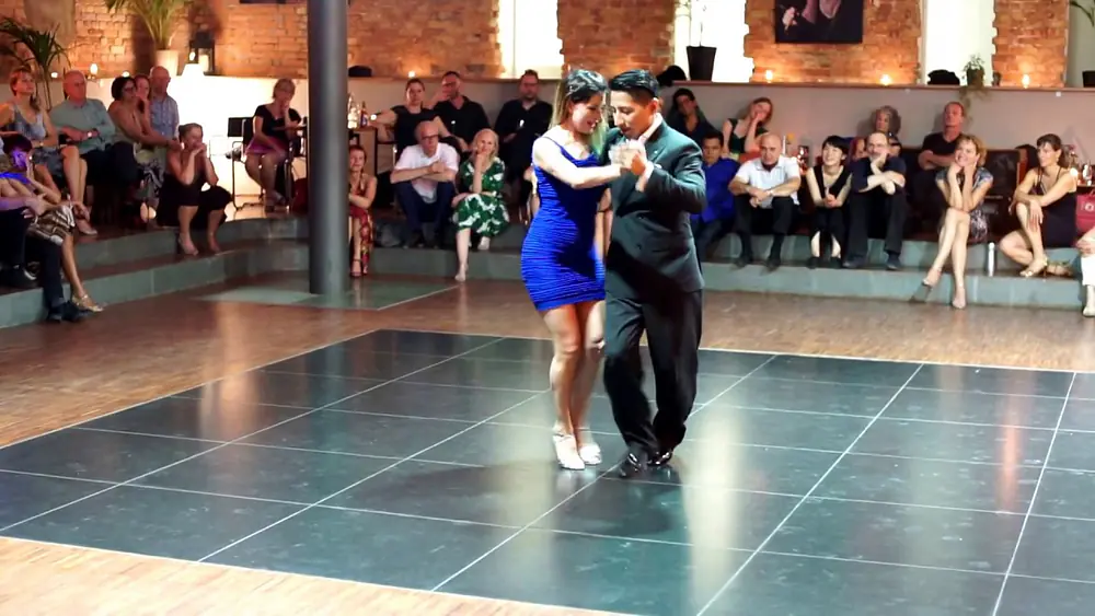 Video thumbnail for Julieta Qüesta & Raouli Chocque @ Berlinos Aires, Berlin, 2.7.2018, 3/3