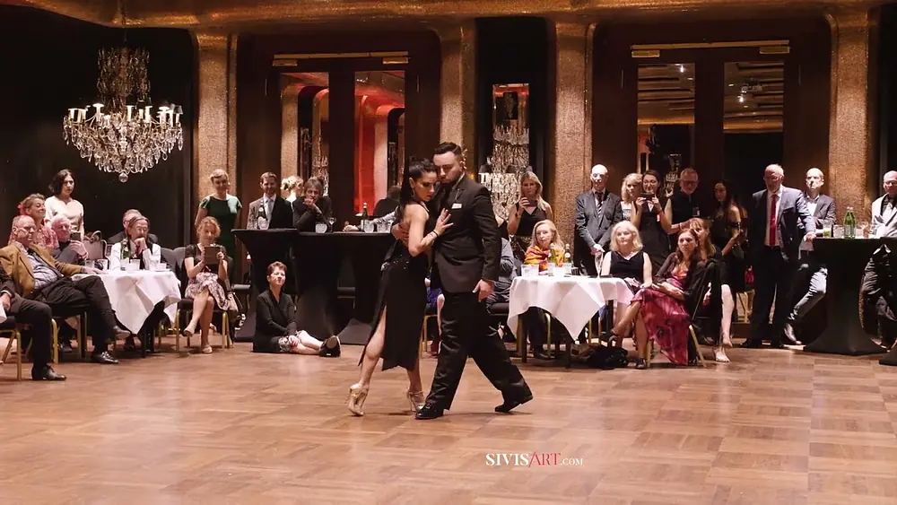 Video thumbnail for Jonathan Saavedra & Clarisa Aragon 4/4. Baden-Baden Tango Festival, 12th November 2023