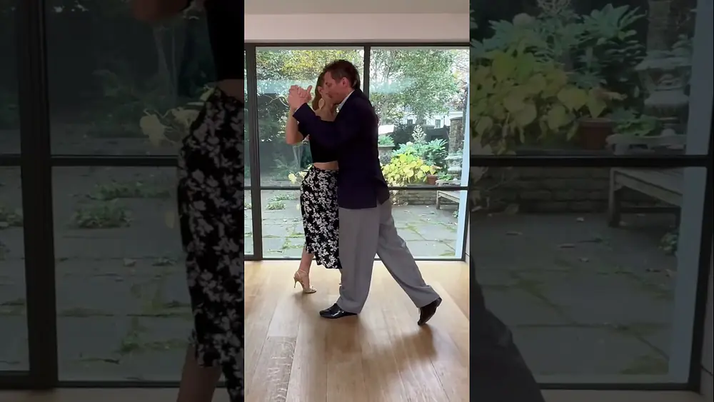 Video thumbnail of Discover the Magic of Argentine Tango: Steps vs Embrace #tango #dancing #argentinetango