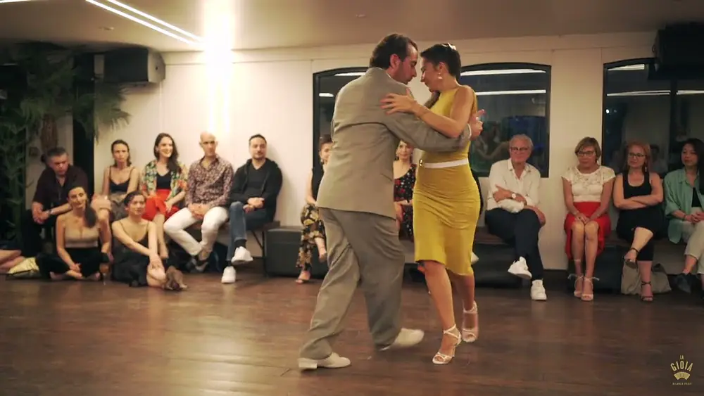 Video thumbnail for PABLO INZA & SOFIA SABORIDO @ Milonga LA GIOIA Paris (4/4)