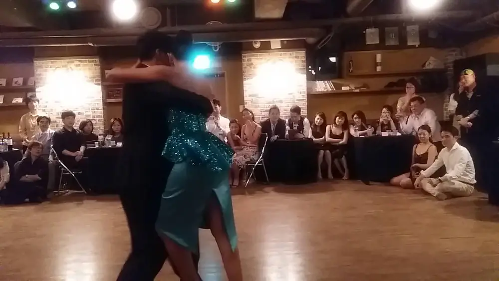 Video thumbnail for KTO / Sebastian Achaval y Roxana Suarez 20160518