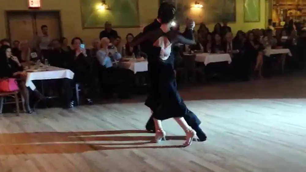 Video thumbnail for Argentine tango: Florencia Borgnia & Marcos Pereira -  Ilusion azul