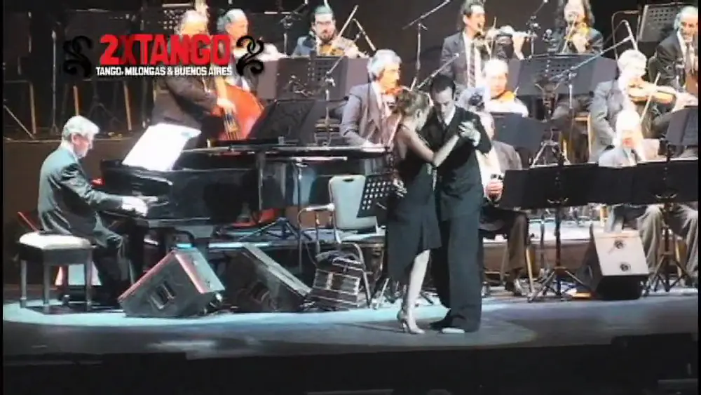 Video thumbnail for Tango Argentino: Pablo Rodriguez y Noelia Hurtado La Cumparsita Dic 08