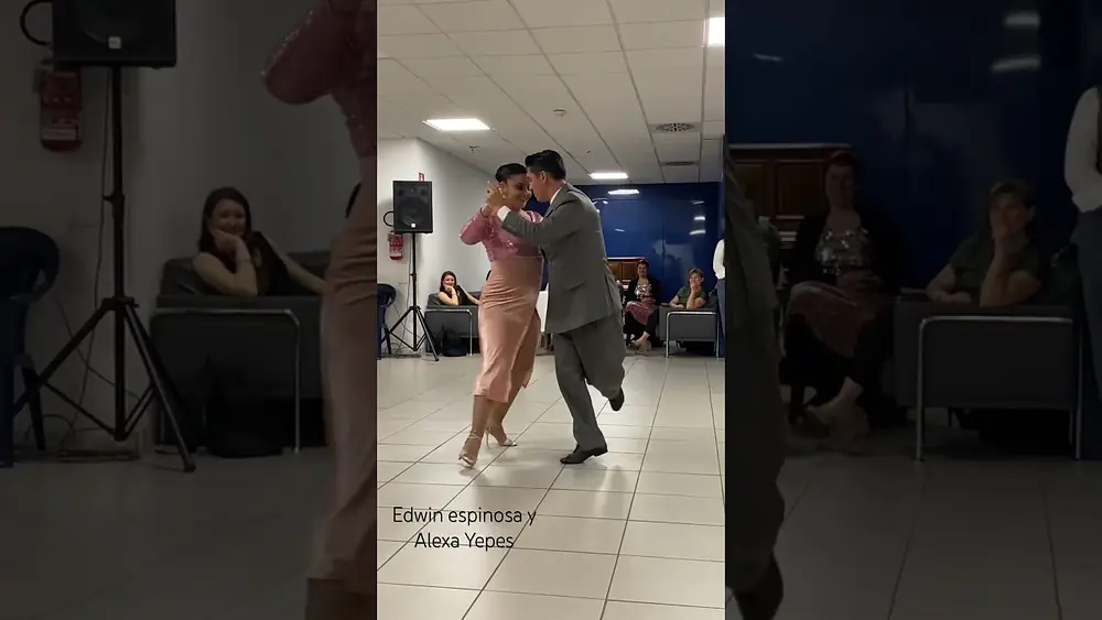 Video thumbnail for Edwin Espinosa y Alexa Yepes #dance #tangos #baile #tangobaile #tangoescuela #dancer #bailarin