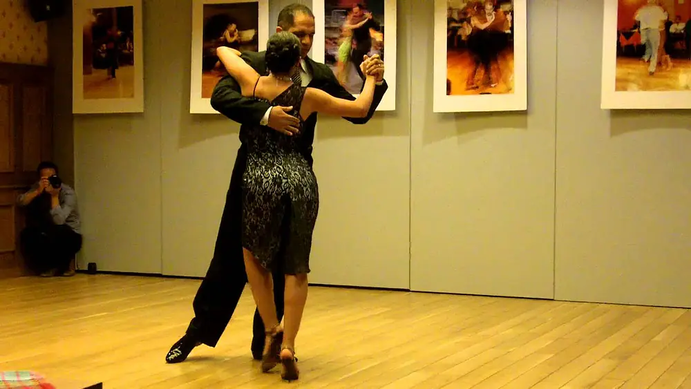 Video thumbnail for Tango optreden Frank Obregón en Jenny Gil bij tango Mooovs Den Haag 3-3
