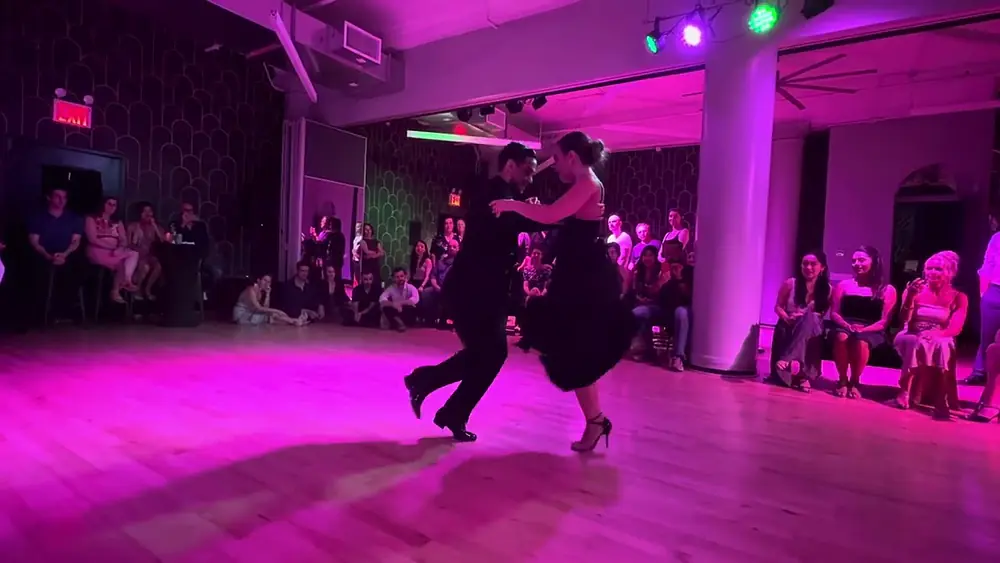 Video thumbnail for Ornella Simonetto y Juan Vargas - 04 Milonga querida, Juan D’arienzo