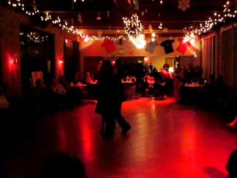 Video thumbnail for Alicia Pons and Ray Barbosa dance to el cielo y tu