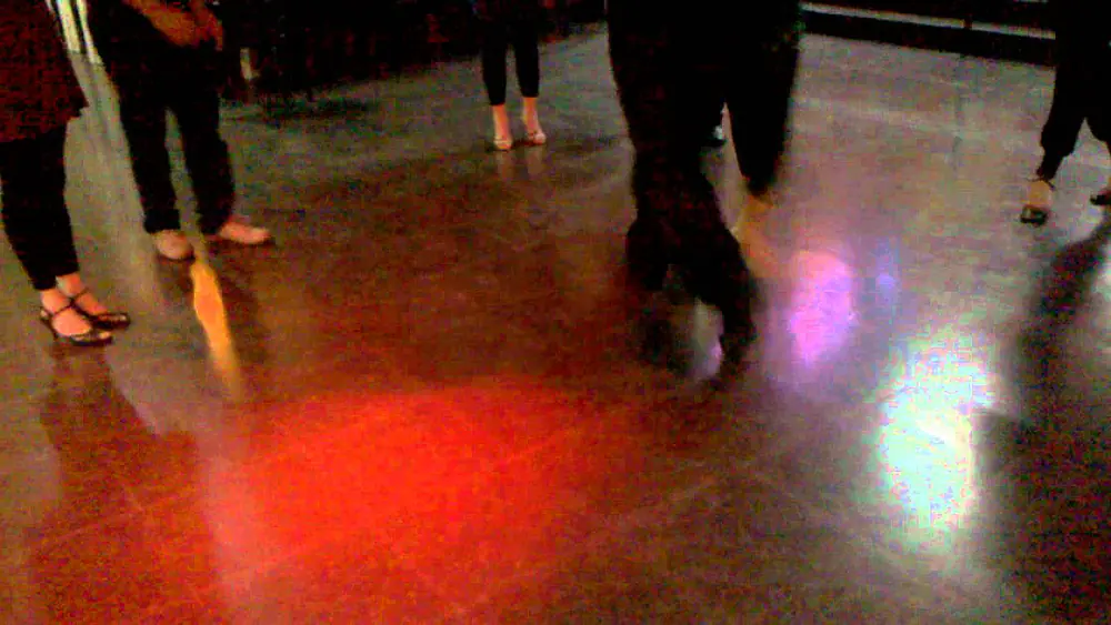 Video thumbnail for Daniela Roig y Hernán Prieto, clase de tango en La Viruta (12-10-2011)