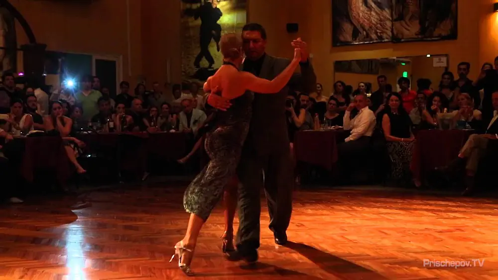 Video thumbnail for Ricardo Calvo y Sandra Messina, Color Tango, Salón Canning - Milonga Parakultural, 17.03.2015