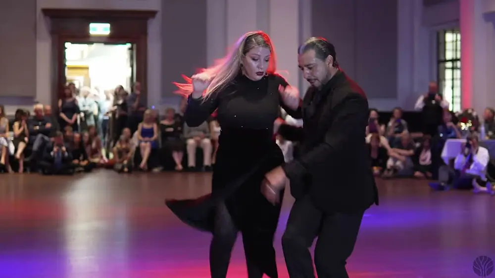 Video thumbnail for Argentine Tango with Noelia Hurtado y Facundo De La Cruz Brisbane Moonlight Festival Tango Dance 3