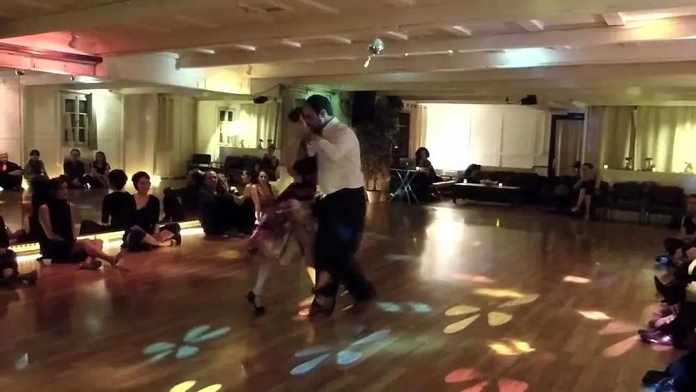 Video thumbnail for Barbara Wainnright et Mario De Camillis, milonga