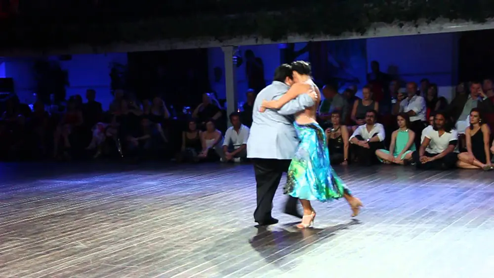 Video thumbnail for AONIKEN QUIROGA E ALEJANDRA MANTIÑAN NO 12º FESTIVAL TANGO LISBOA - 5/5