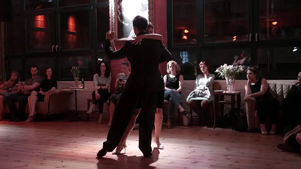 Video thumbnail for Dominic Bridge & Lina Rohde - Milonga Loca - Berlin 1/4