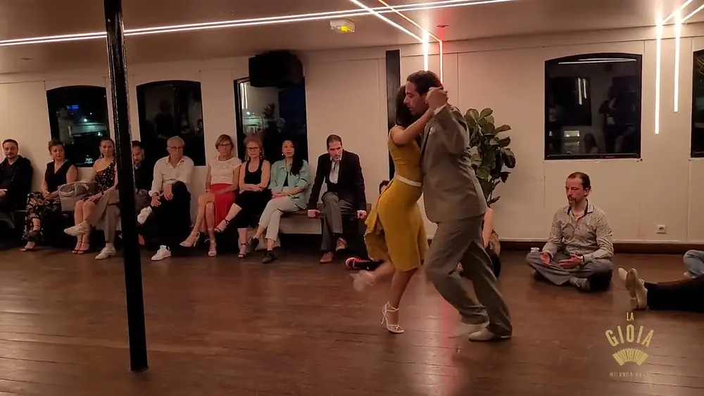 Video thumbnail for PABLO INZA & SOFIA SABORIDO @ Milonga LA GIOIA Paris - Charamusca