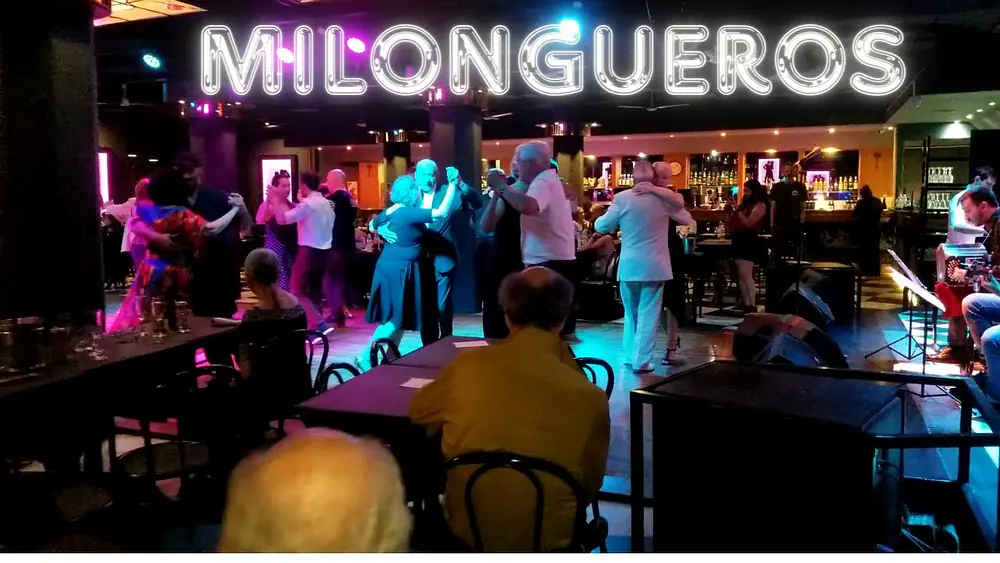 Video thumbnail for Tradicional del tango, Noche de milongueros, milonga de Oscar Hector