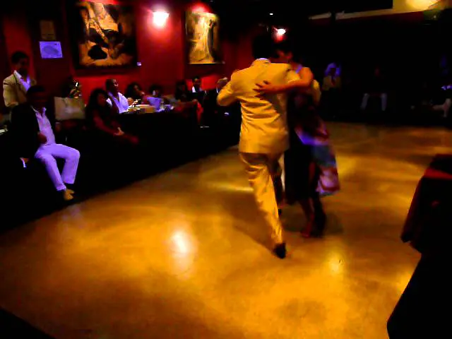 Video thumbnail for Sebastian Achaval Roxana Suarez Milonga Porteño y Bailarin Dec 2011