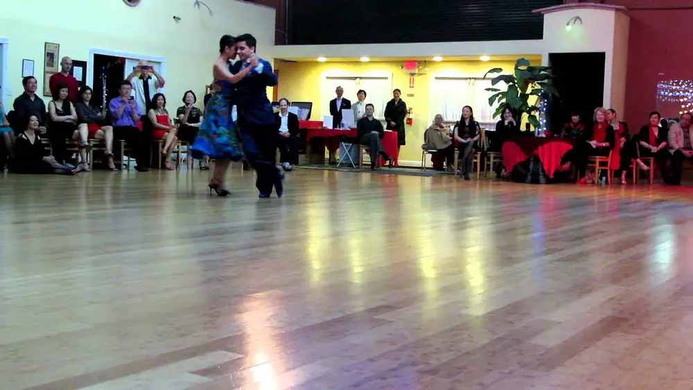 Video thumbnail for Roxana Suárez & Sebastián Achával at NTW 2012, 1/4, 2/4