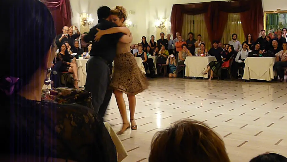 Video thumbnail for Noelia Hurtado y Carlitos Espinoza - L'Ancora - Giovinazzo(Ba) - 02.11.2012   2.4 - Tango Attitude