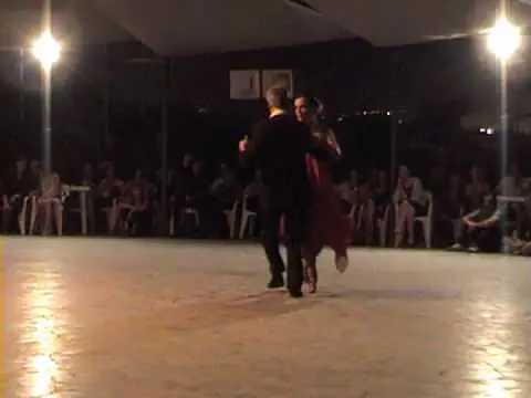 Video thumbnail for Roberto Reis y Natalia Lavandeira - Catania Tango Festival 2009