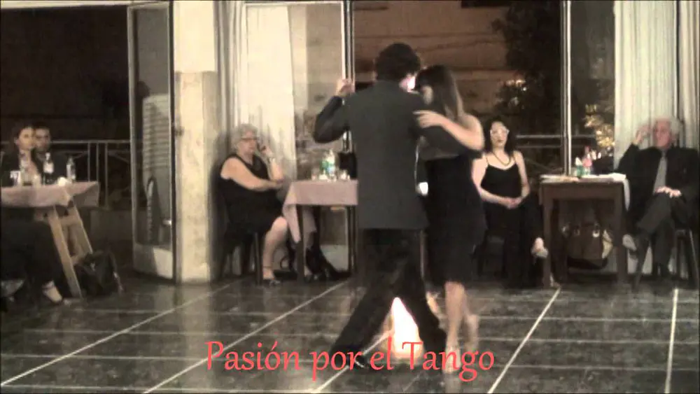 Video thumbnail for SABRINA MASSO y FEDERICO NAVEIRA Bailando el Tango RECUERDO en FLOREAL MILONGA