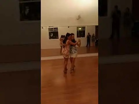 Video thumbnail for Gaby Mataloni & Luciana Mayumi bailando na Milonga da Cía Lu Mayumi 3