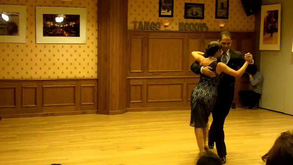 Video thumbnail for Tango optreden Frank Obregón en Jenny Gil bij tango Mooovs Den Haag 1-3