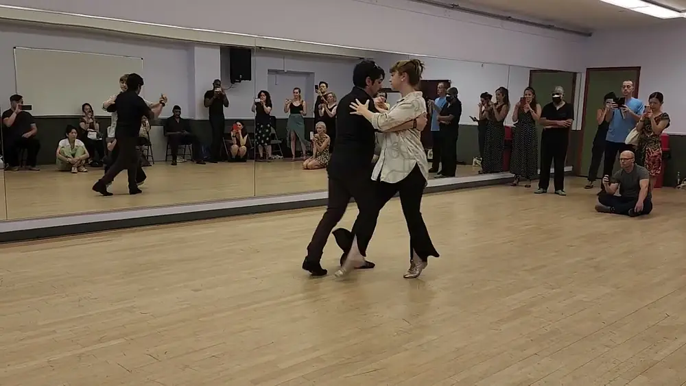 Video thumbnail for Argentine tango workshop - milonga: Ariadna Naveira & Fernando Sanchez - Corrales Viejos