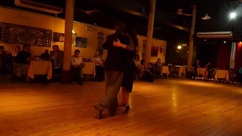Video thumbnail for Paula Franciotti & Orlando Scarpelli - Tango Argentino