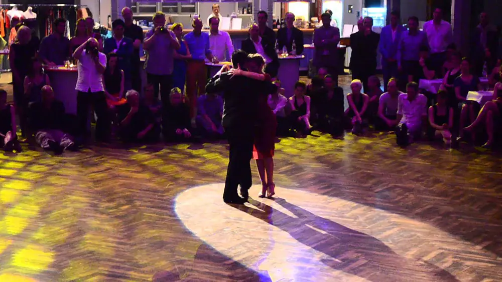 Video thumbnail for Carlitos Espinoza & Noelia Hurtado - Tango Festival Karlsruhe 2015 - 3/4