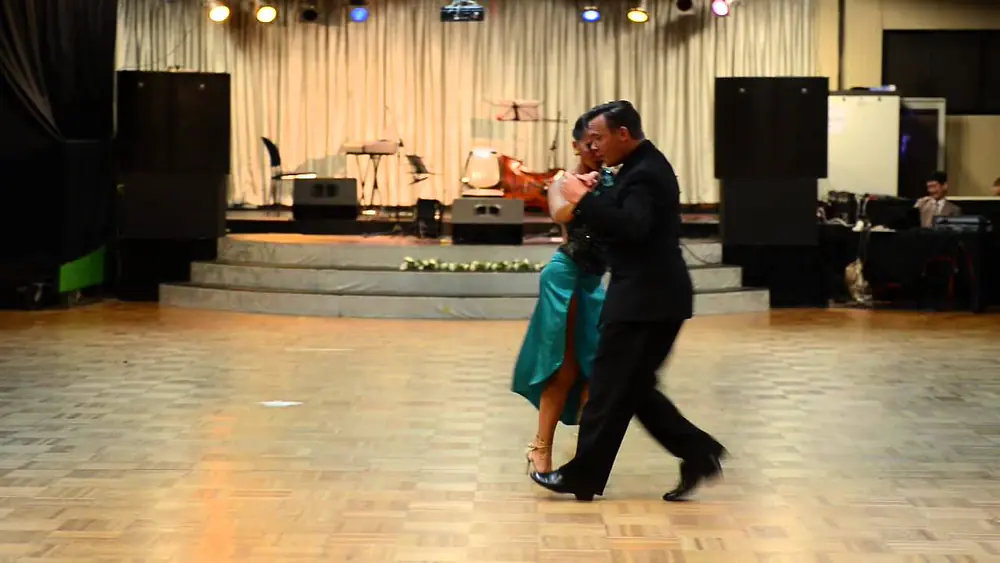 Video thumbnail for Gabriel Missé y Analía Centurión en STS Festival 2014 P3 - GALA Maestro Milonga