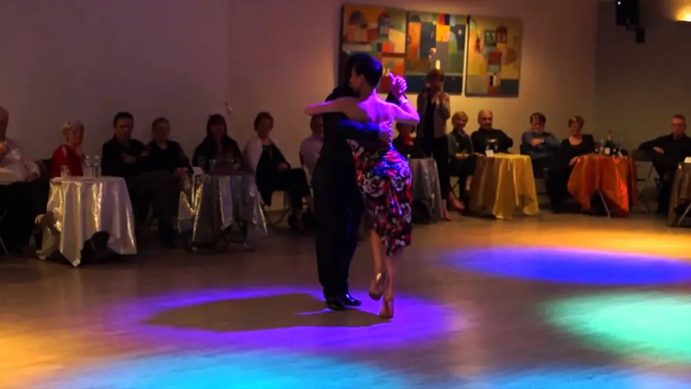 Video thumbnail for Maria Filali y John Zabala Milonga-Así es la Milonga 3/4 Orq R Tanturi 6/3/15 La Pituca Montpellier