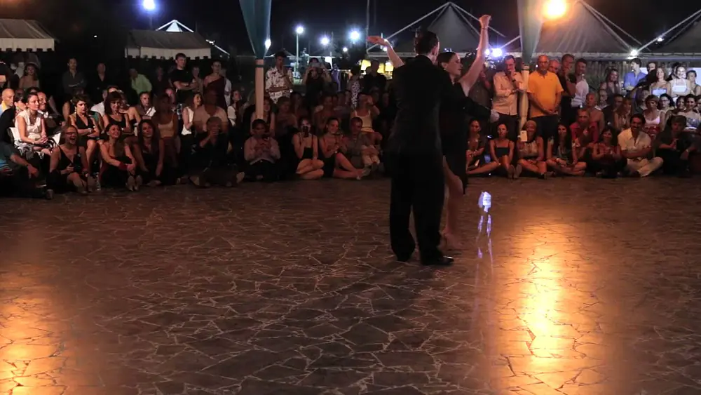 Video thumbnail for Joe Corbata e Lucila Cionci - Catania Tango Festival 2015 (2/2)
