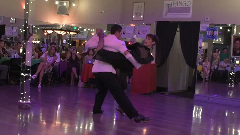 Video thumbnail for Miriam Larici and Leonardo Barrionuevo at El Encuentro 3/3