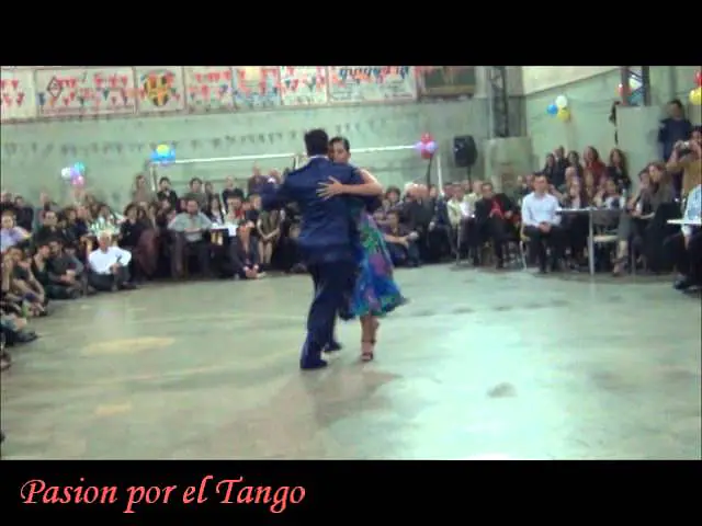 Video thumbnail for Roxana Suarez y Sebastian Achaval bailando la Milonga LA ESPUELA en la Milonga Del Moran