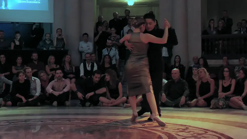 Video thumbnail for Carlitos Espinoza & Noelia Hurtado, Chiqué (Winter Tango Napoli 2016, 2/5)