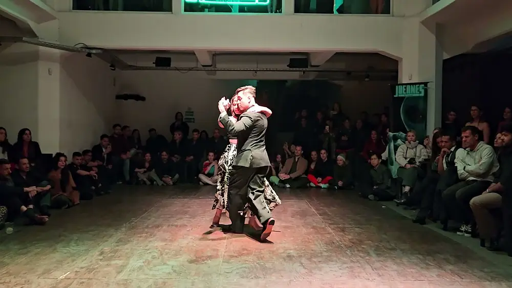 Video thumbnail for Suyay Quiroga and Jonny Carvajal at Juernes Milonga (1 of 2)