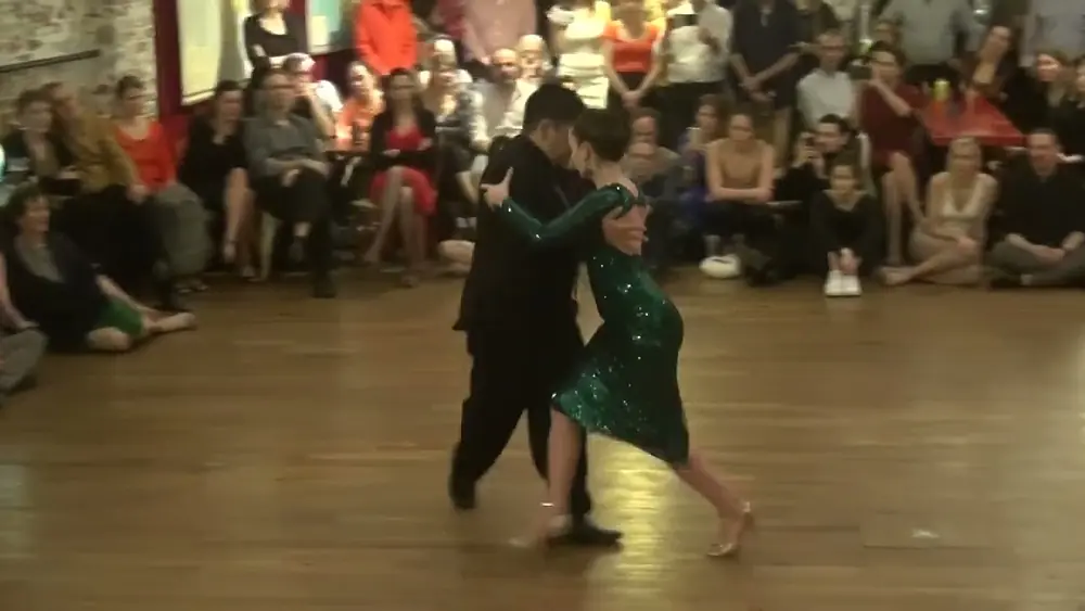 Video thumbnail of Agustina & Carlitos @ Tango-aux-Frontières: demo 4/5