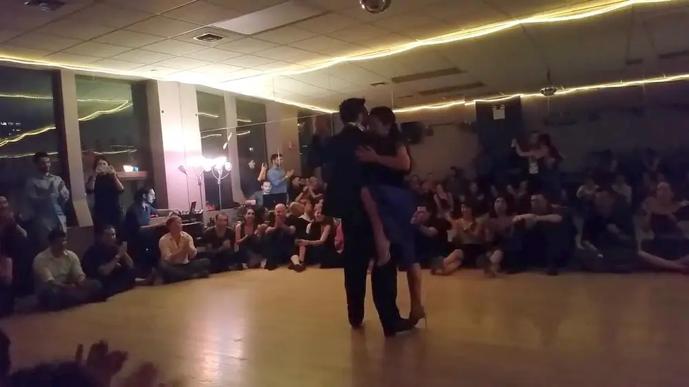 Video thumbnail for Argentine tango: Clarisa Aragón & Jonathan Saavedra  - Mandria (repost)